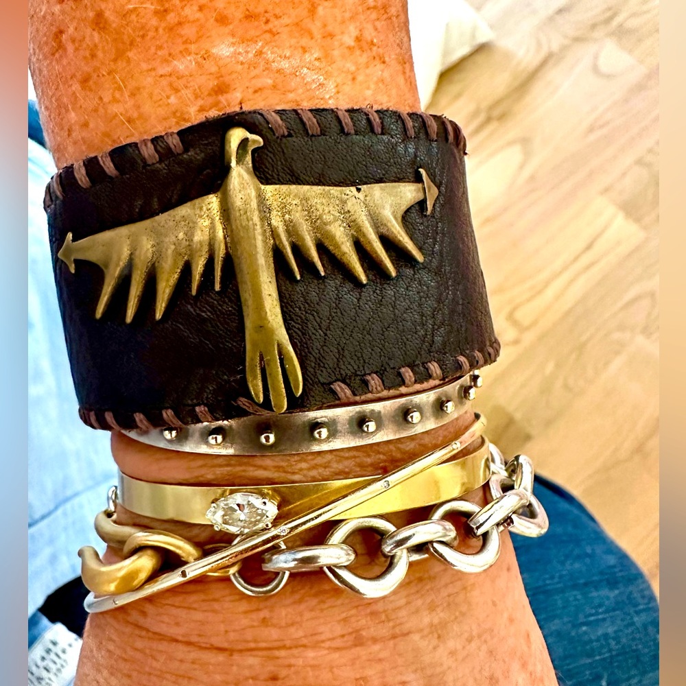 CLP Thunderbird Leather Cuff Bracelet. NWOT. Brown with gold/bronze detail.